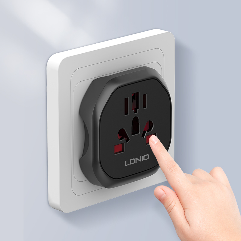 LDNIO Z7 universal töltő adapter